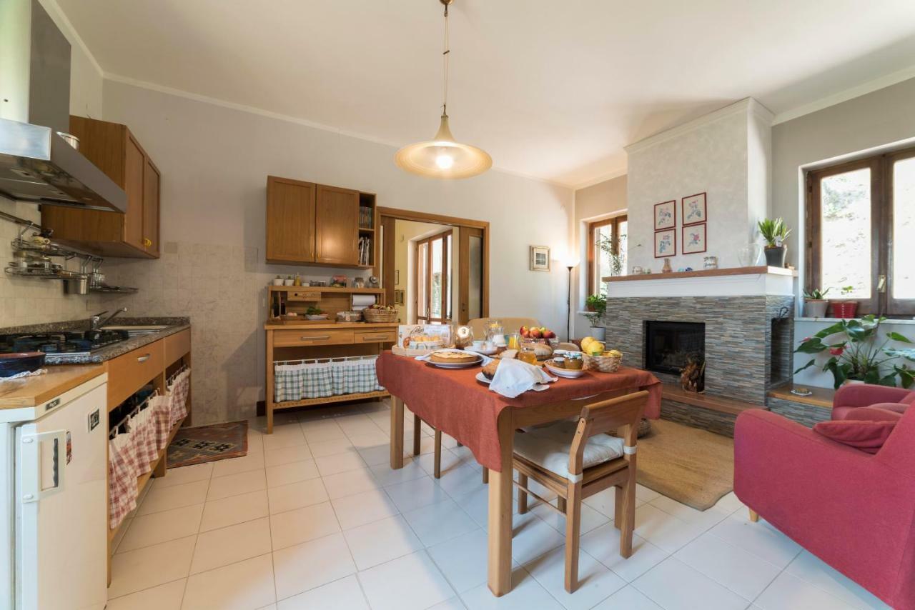 אוליאסטרו צ'ילנטו B&B Albachiara Casa Di Campagna מראה חיצוני תמונה